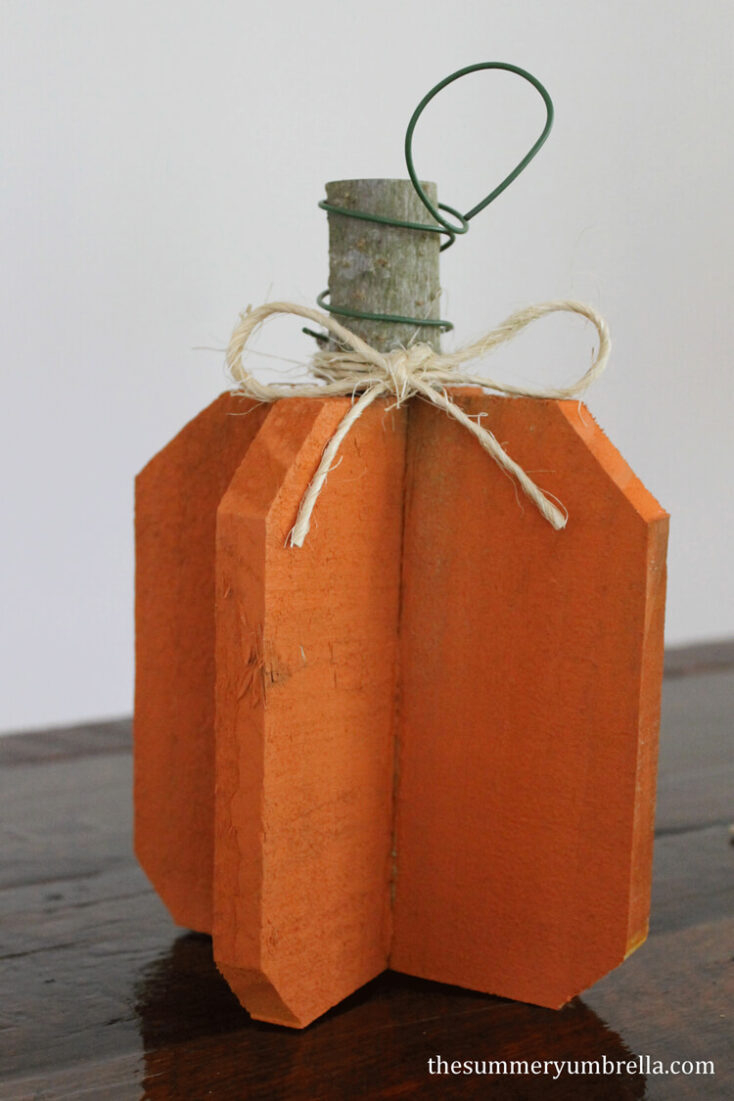 14 Cozy Farmhouse & Rustic Fall Decor Ideas for Your Space
