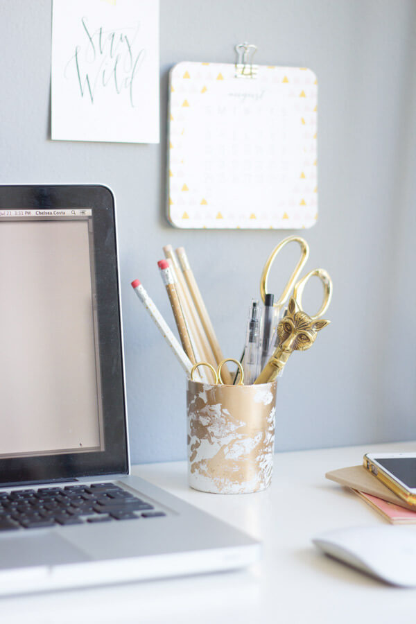 Stylish Pencil Holder in Marbled Gold