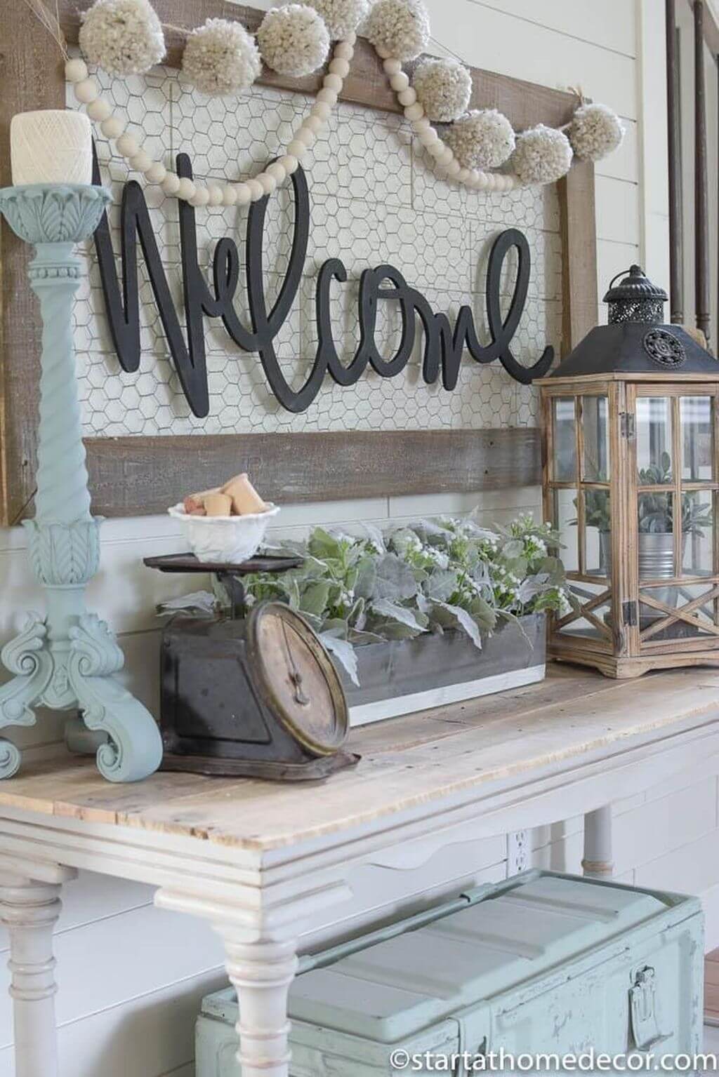 Cozy and Vintage Welcome Console