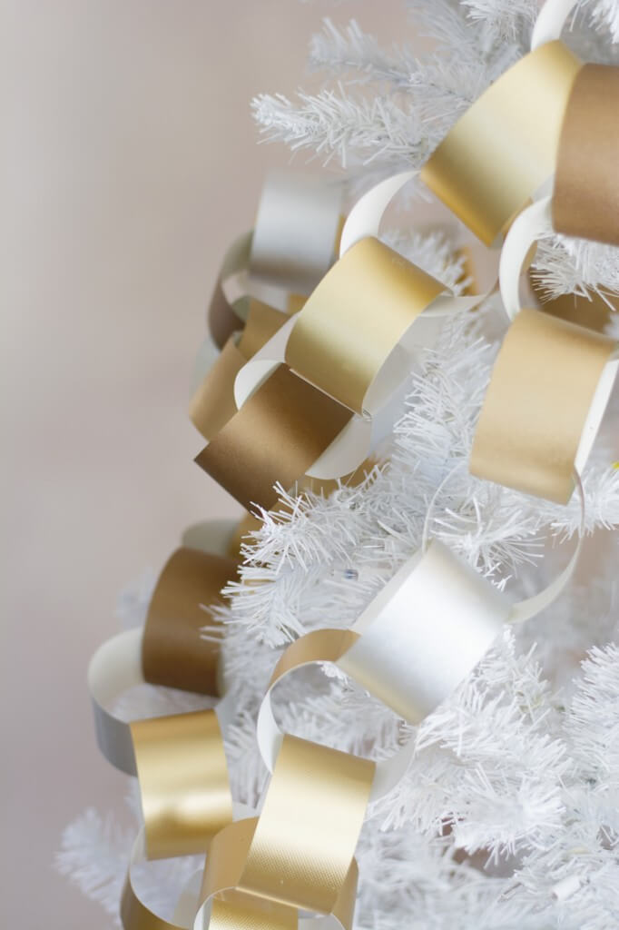 Gold Paper Chain Links for the Tree