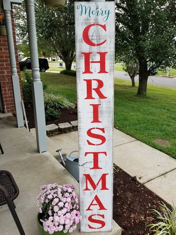 Classic Merry Christmas Vertical Wood Signal