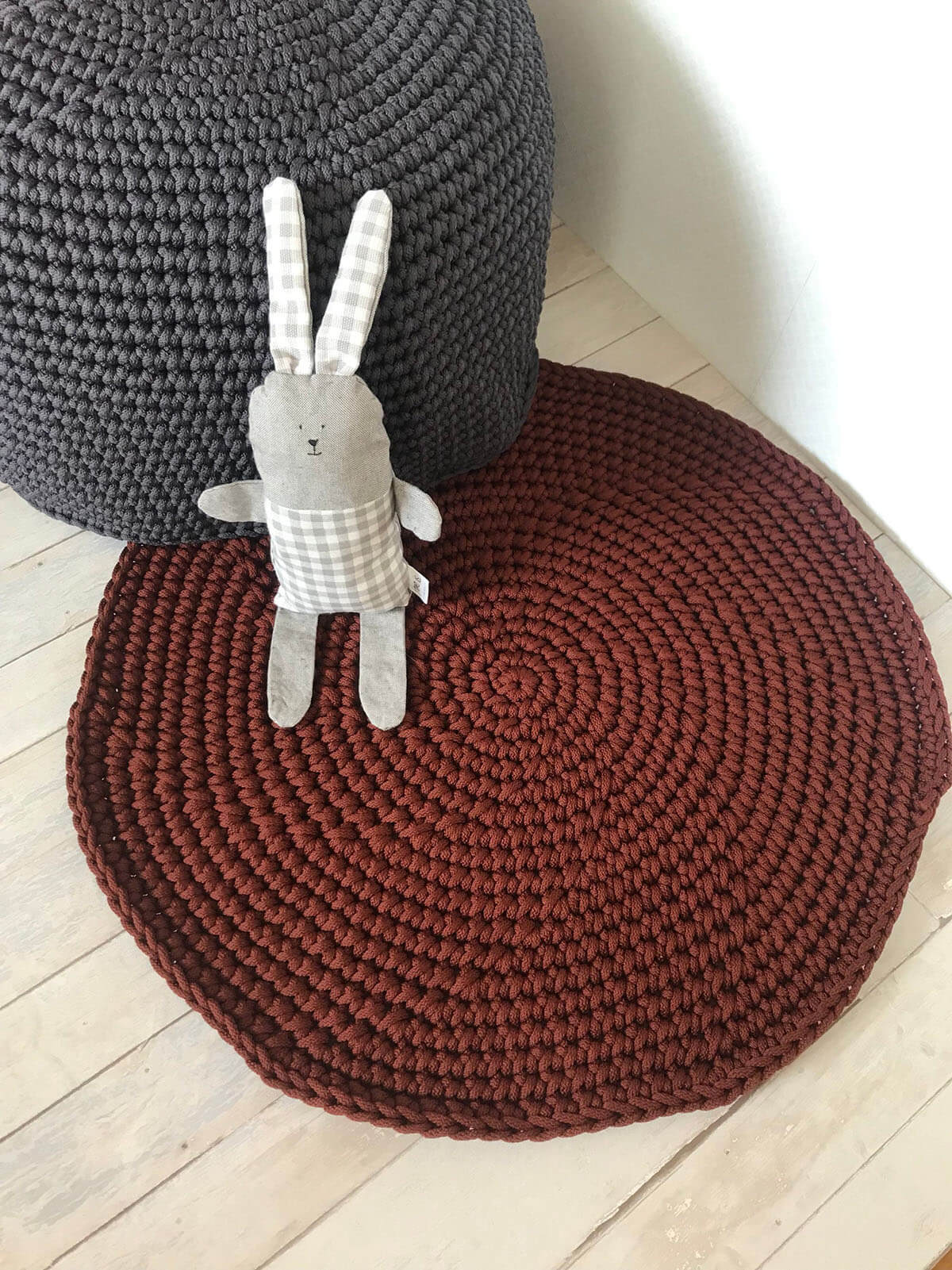 Burgundy Woven Knit Rugs Keep Things Cozy
