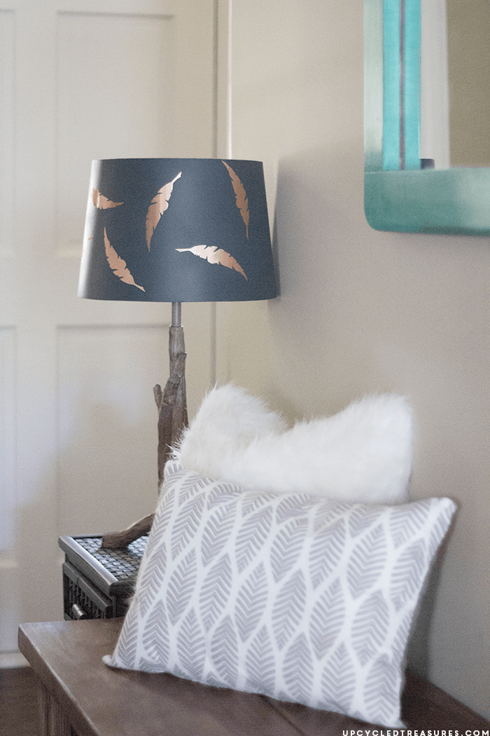 Feather Entryway with Accent Lamp and Pillows