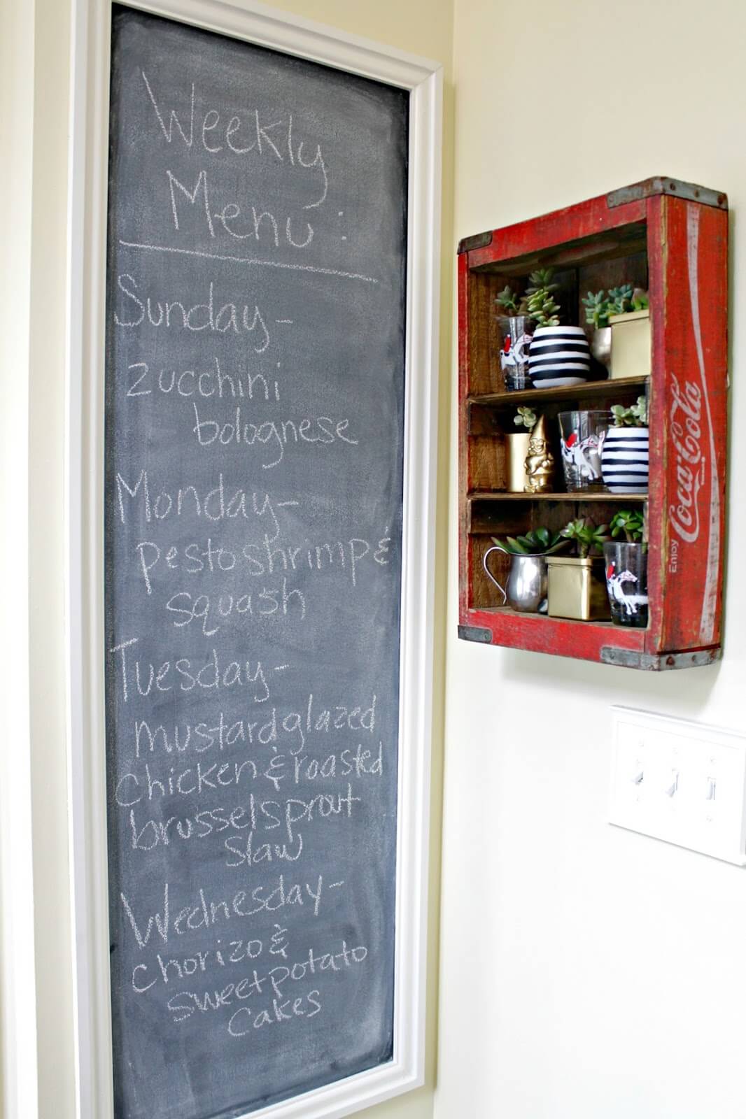 Cute Coca-Cola Mini Shelf