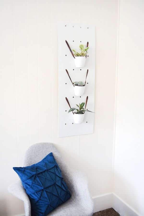 Using Pegboard to Create Changeable Wall Decor