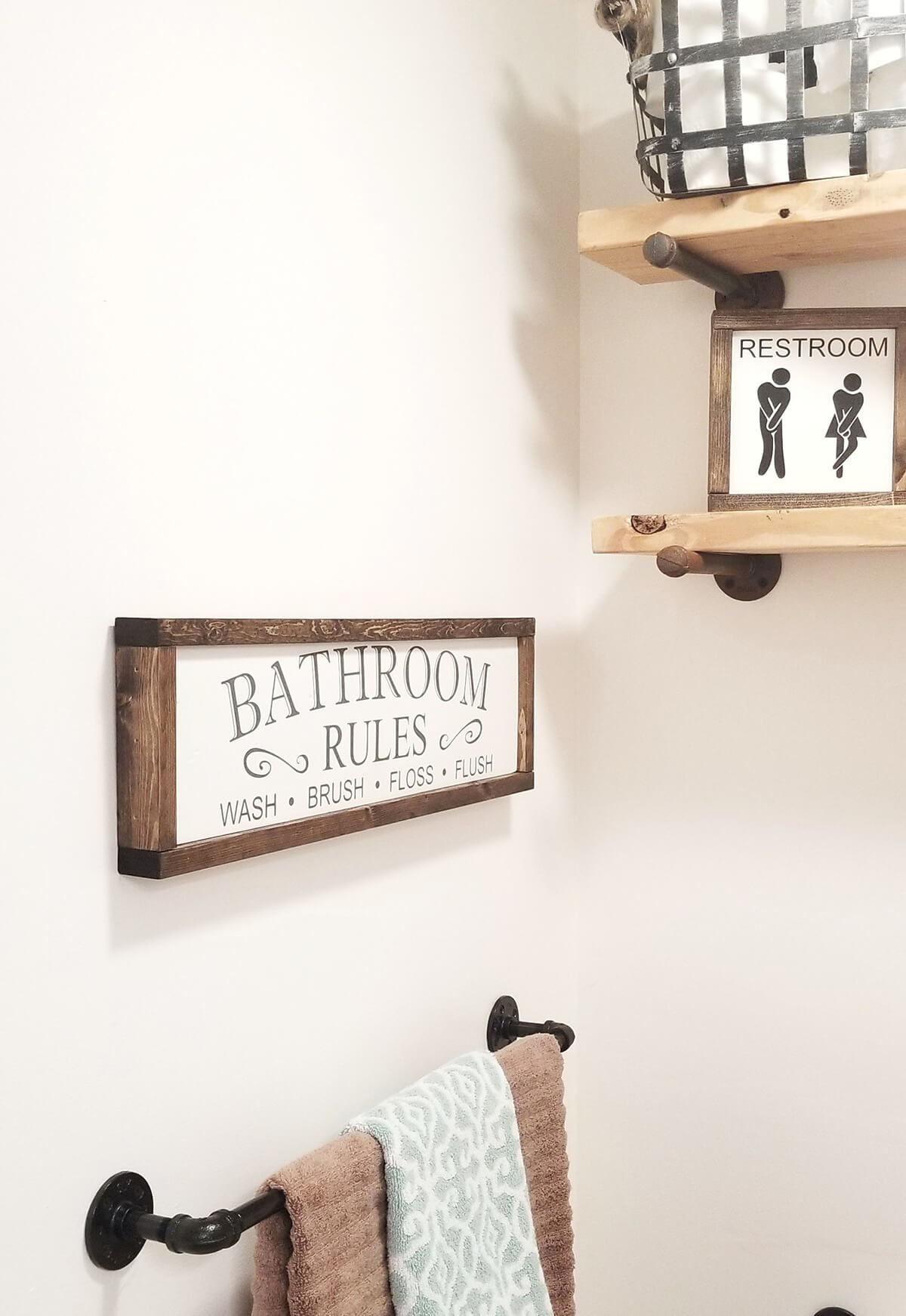 Bathroom Rules Farmhouse Wall Sign