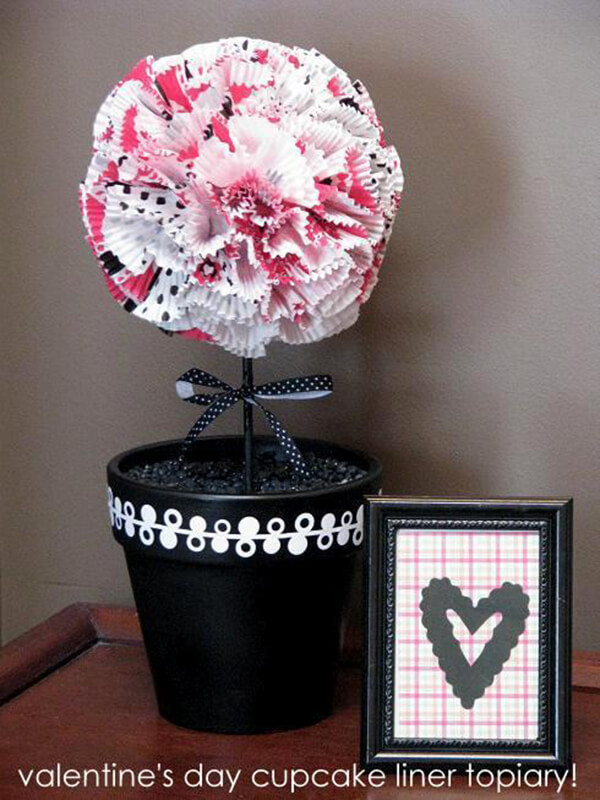 33 Adorable Rustic Wood Heart DIY Projects and Ideas to Show Your