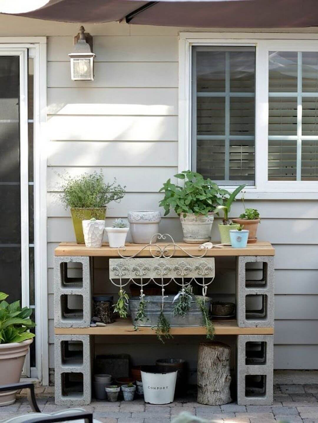 Cinder Block Potting Table That's Simple and Practical