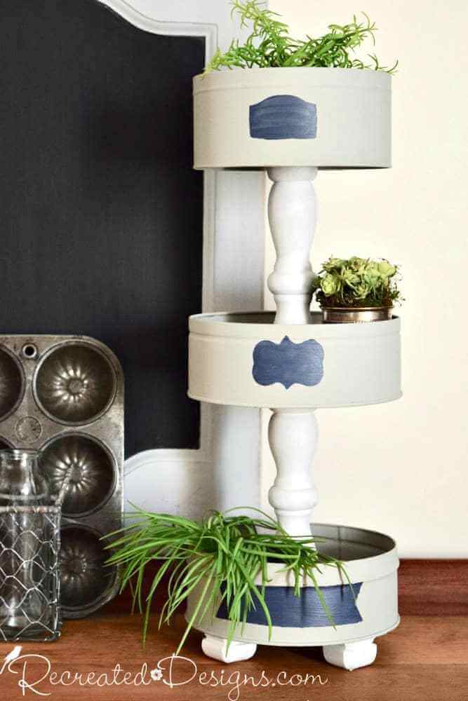 Elegant Three Tier Decorative Stand