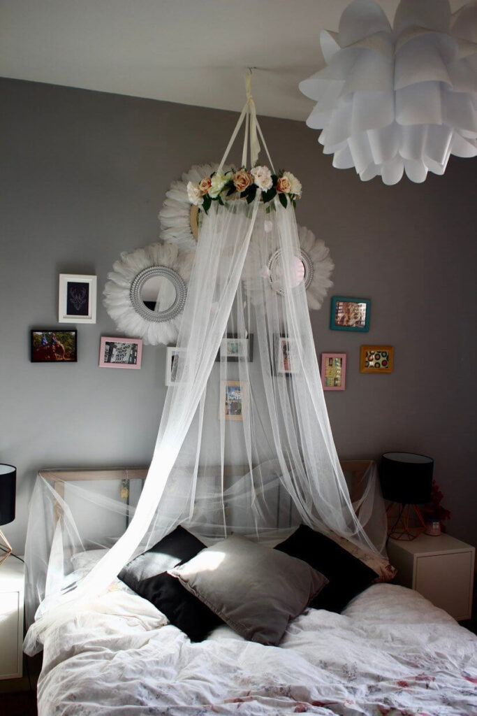 17 Canopy Bed Ideas Homebnc 683x1024 