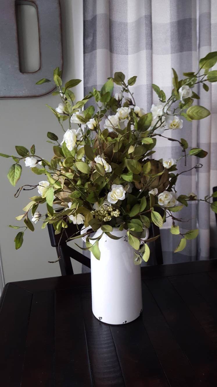 Farmhouse Decor Ideas: Sweet Milk Jug Vase and Farmhouse Flowers