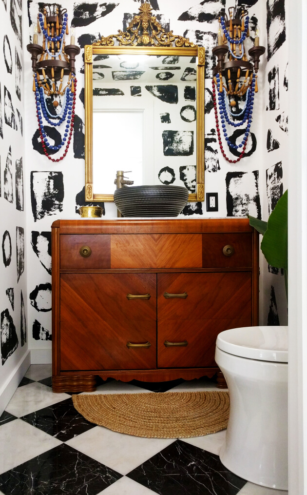 Trendy Black and White Bathroom Flooring Ideas