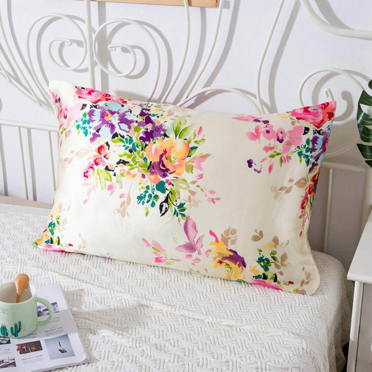 24 Best Silk Pillowcase Ideas and Designs to Buy in 2021