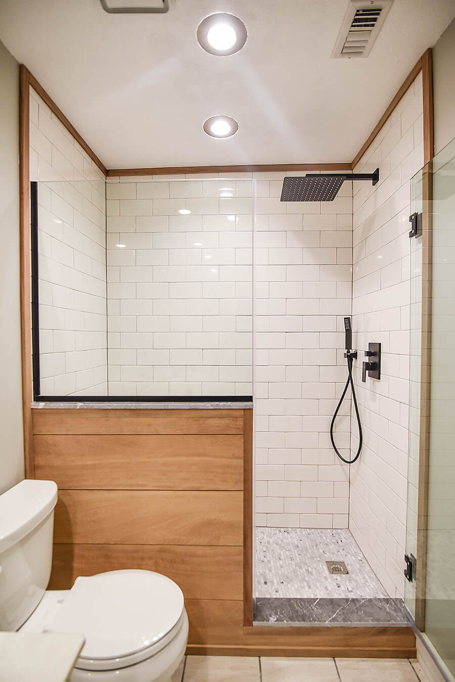 27 Best Modern Bathroom Ideas and Designs for 2021