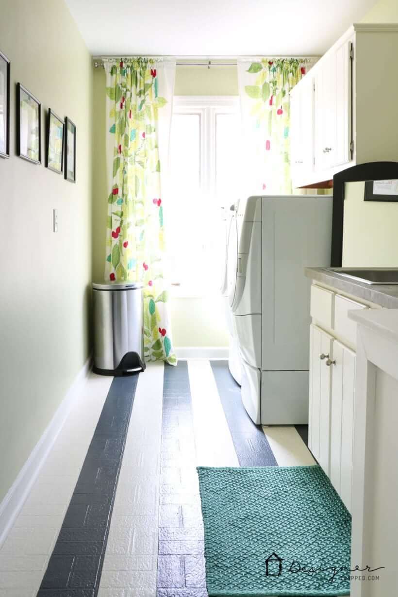 Black and White Stripe Linoleum Design Idea