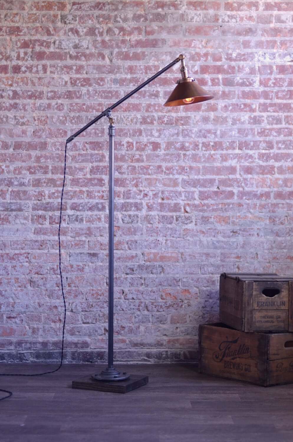 cantilever lamp