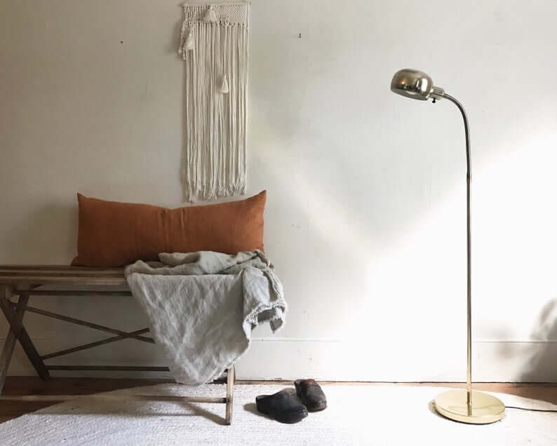 Sleek Minimalist Metal Floor Lamp