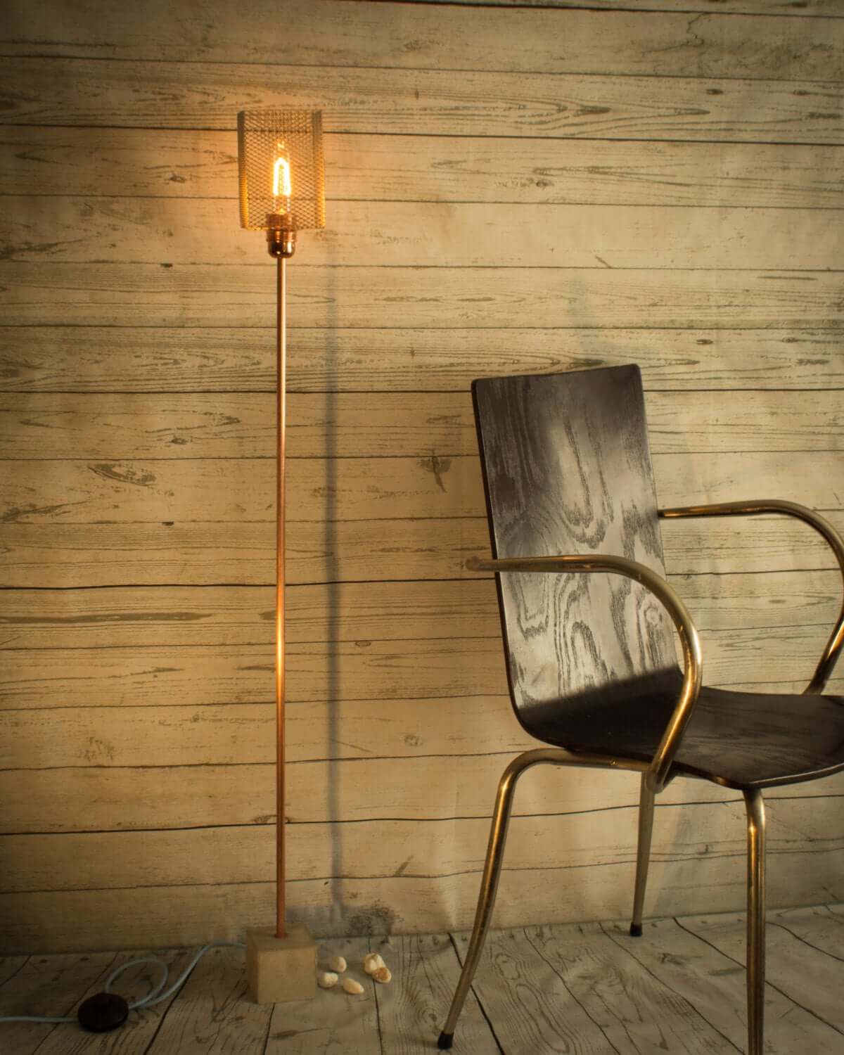 Tubular Bulb on Copper Pipe Lamp