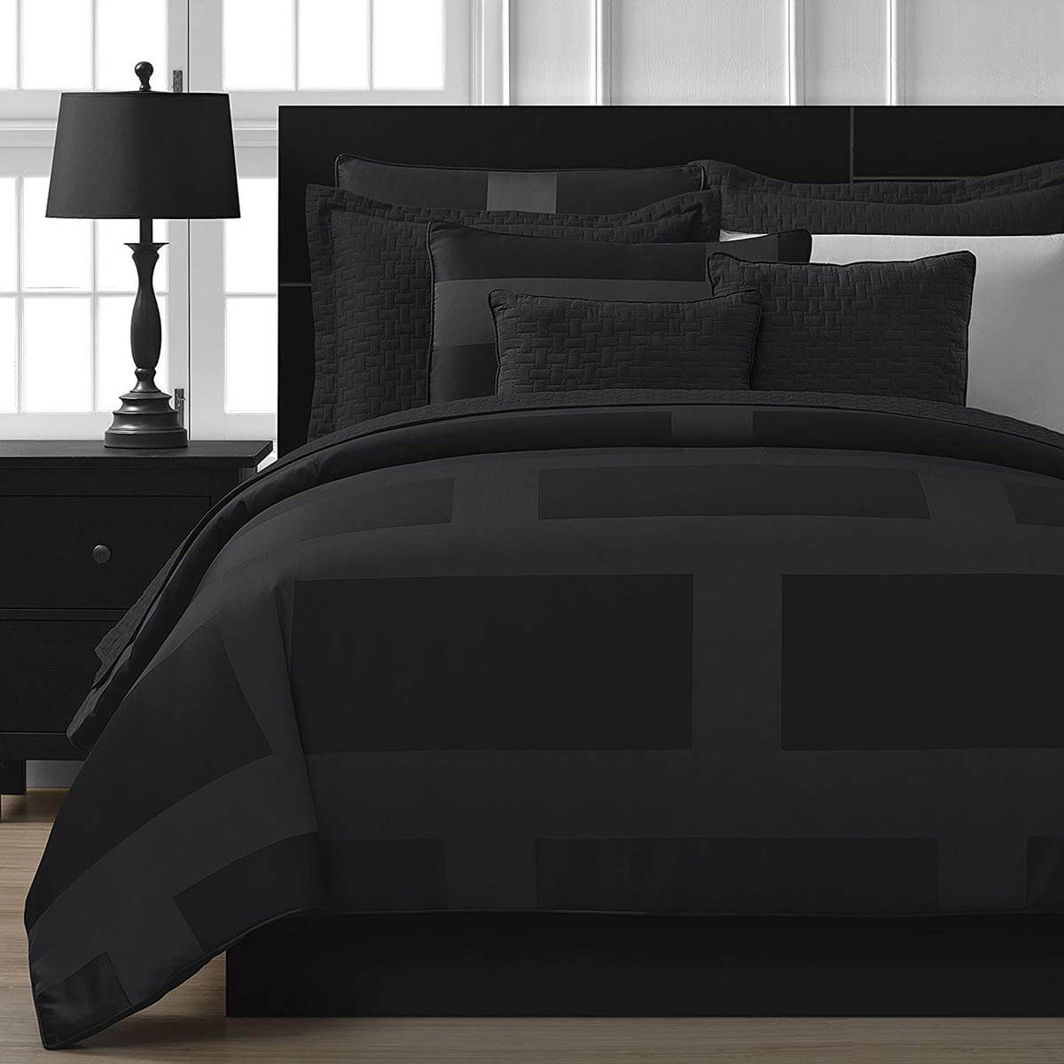 Simplistic Black Bedroom Idea Designs