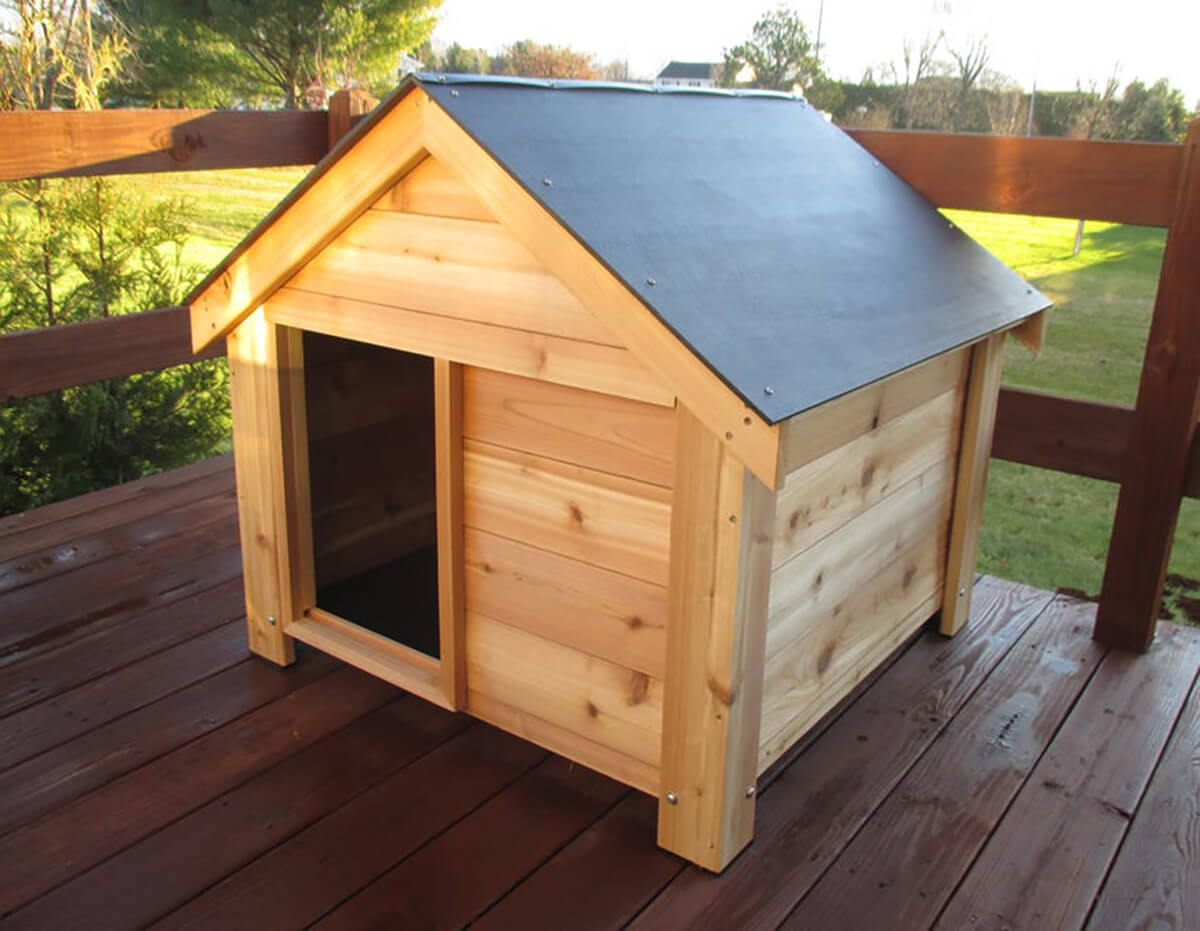 Beautiful Classic Cedar Wood Dog House