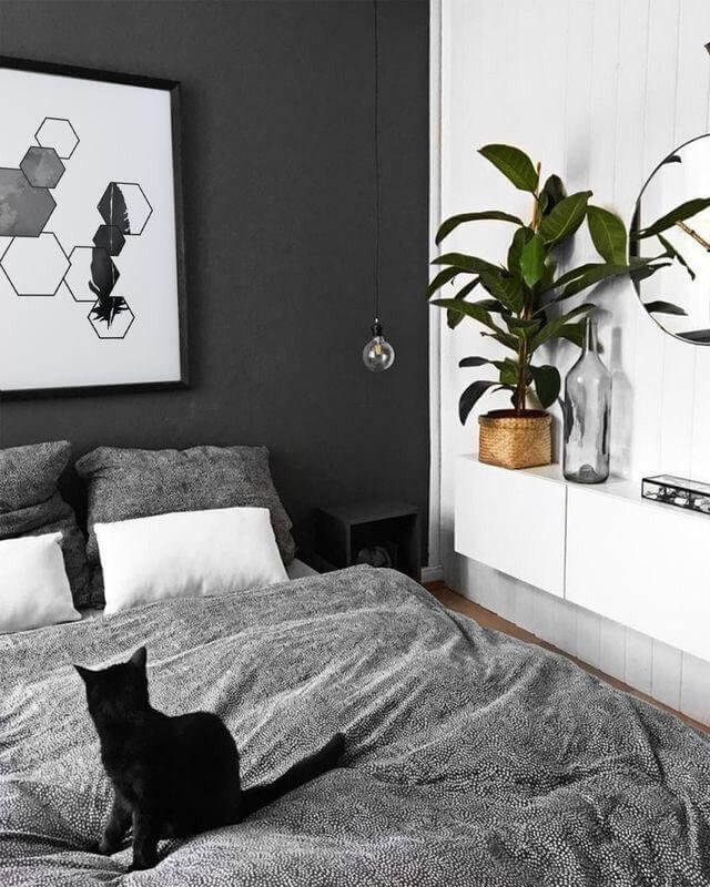 13 Rooms With Black Walls That'll Convince You To Try This Moody Hue In  Your Home