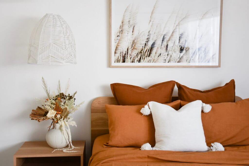 Cozy Bedroom in Warm Neutral Colors — Homebnc