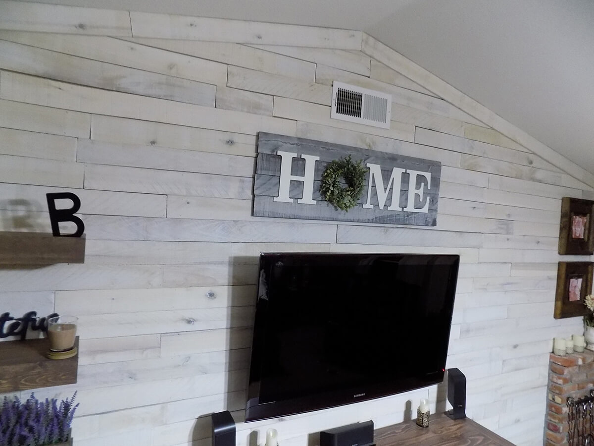 Indoor Wood and Wreath Home Sign