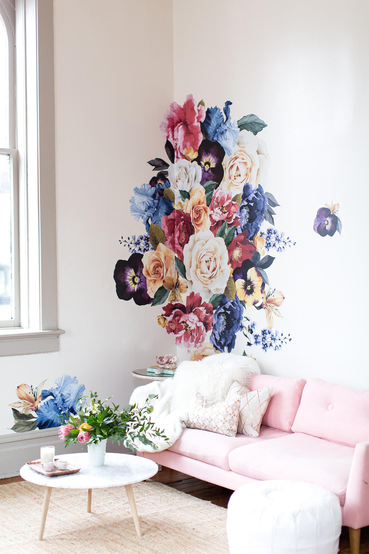 Classic Floral Bouquet Flowered Wall Mural