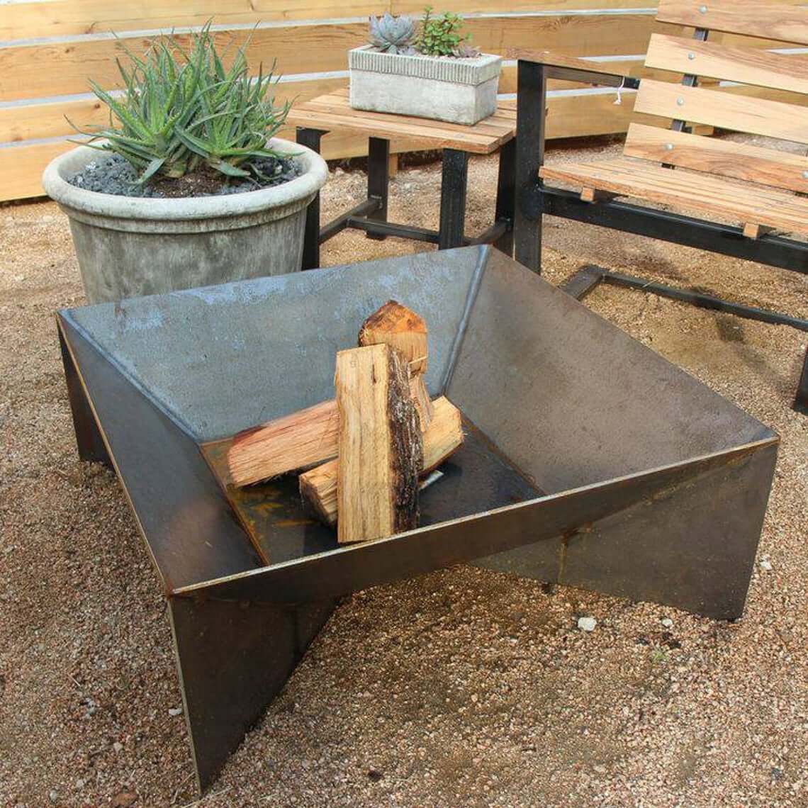 Rustic Steel Fin Fire Pit