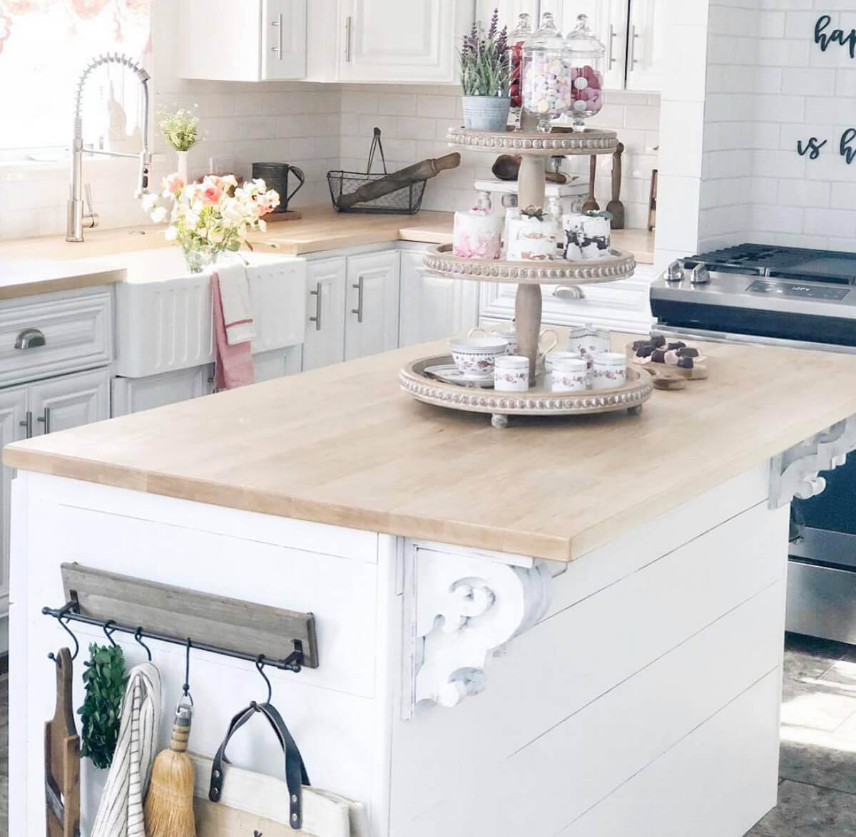 50 Best Farmhouse Kitchen Decor And Design Ideas For 2021