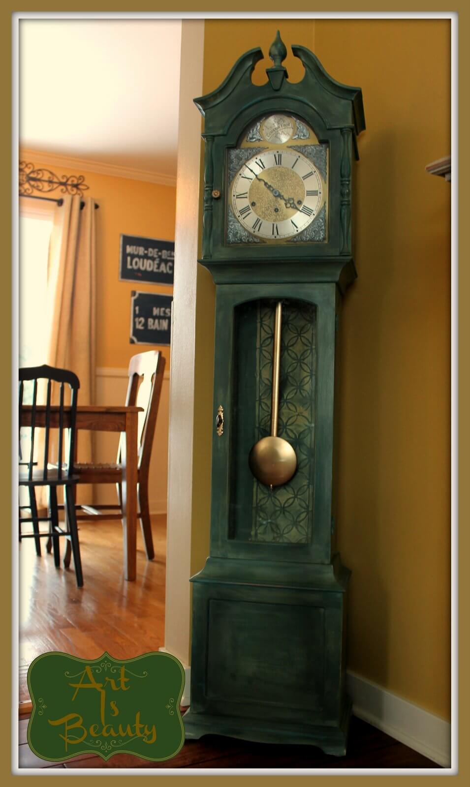 Stunning Grandfather Clock Adds Vintage Appeal