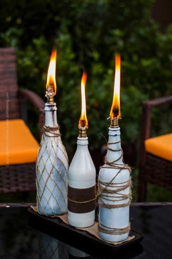 Trio de torches Tiki en bouteilles de vin reconditionnées