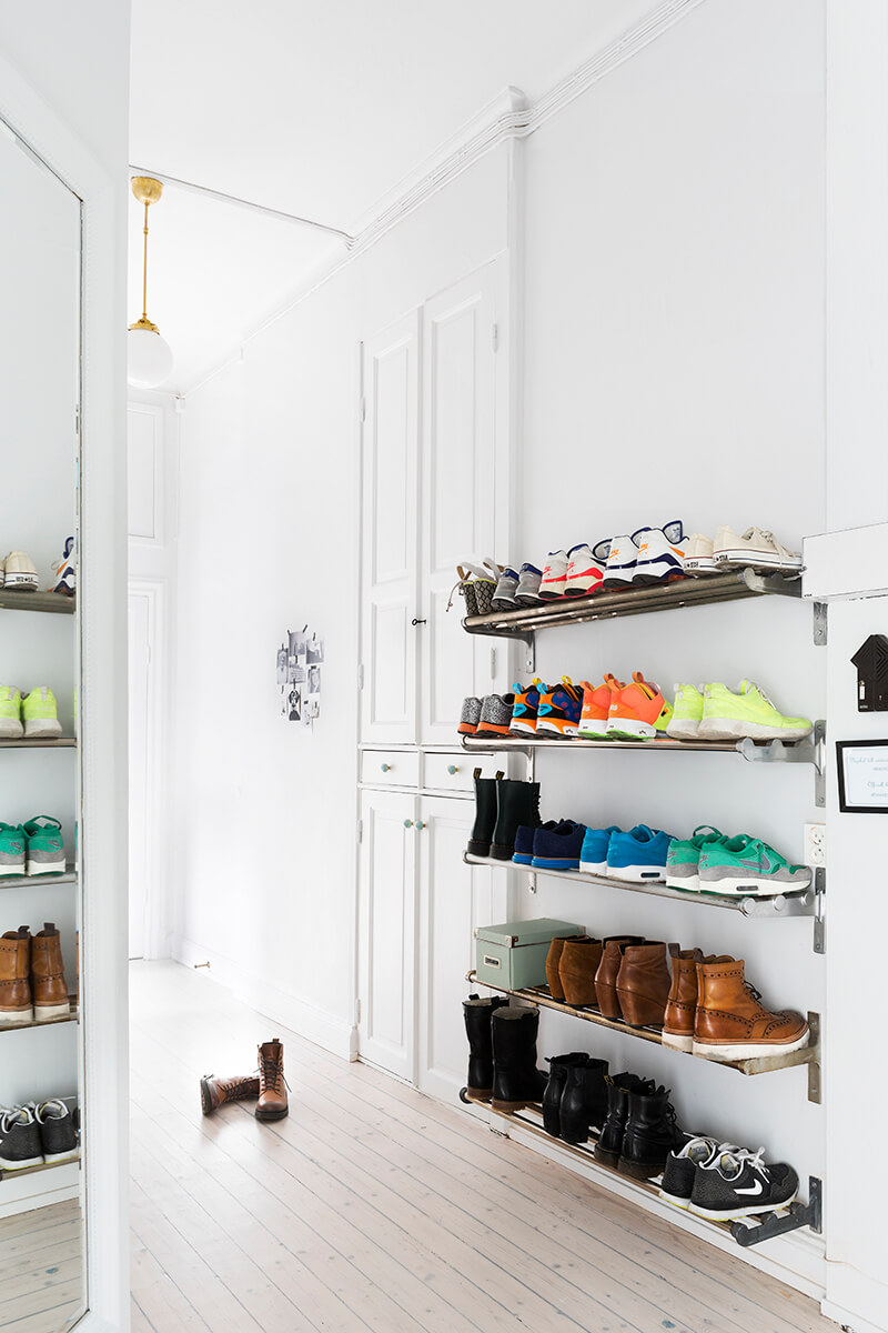 Shoe Storage Ideas For a Home's Entrance