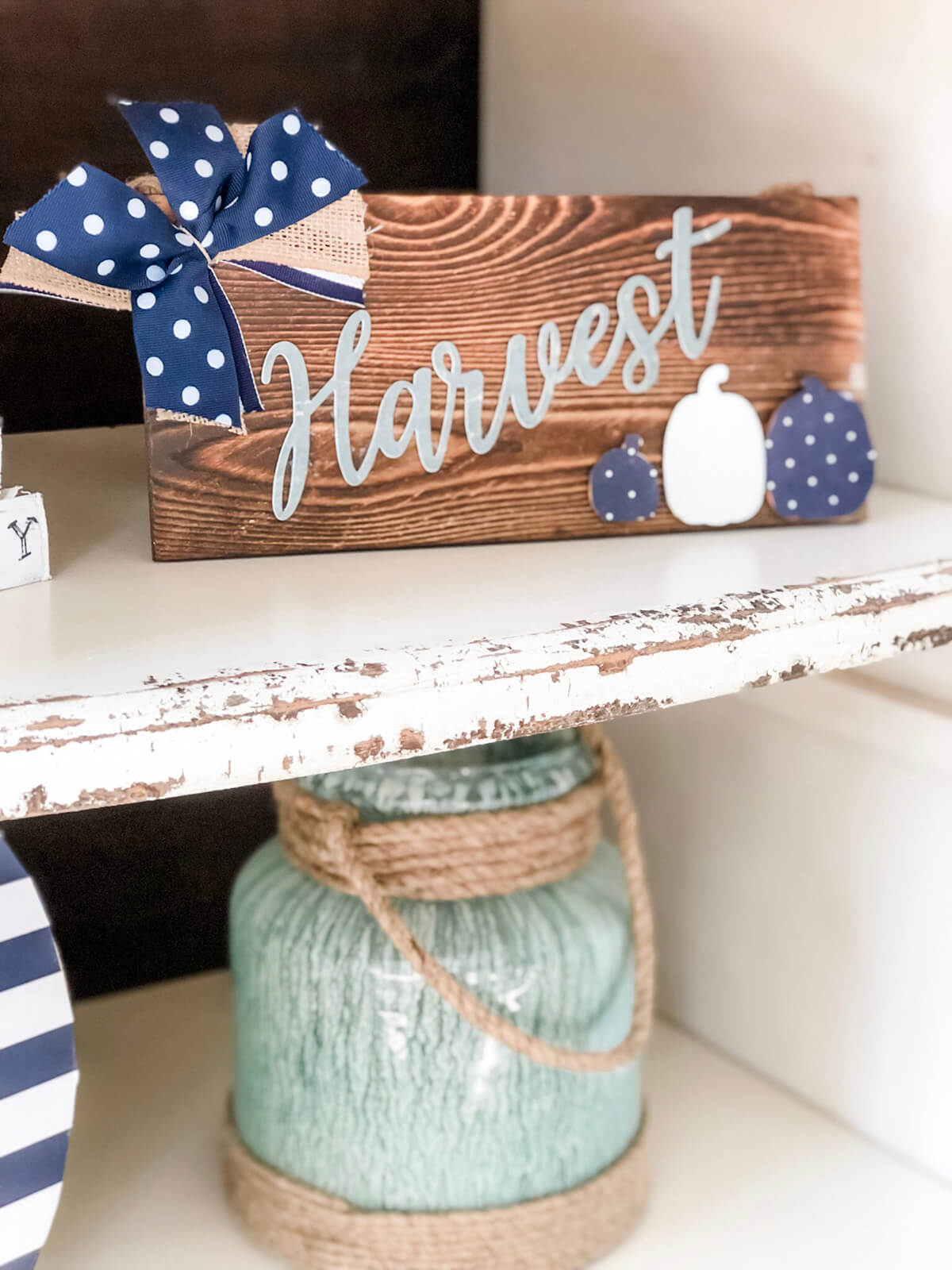 Easy to make Rustic Wood Harvest Sign