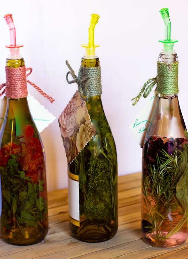 Vinaigre maison infusé aux herbes