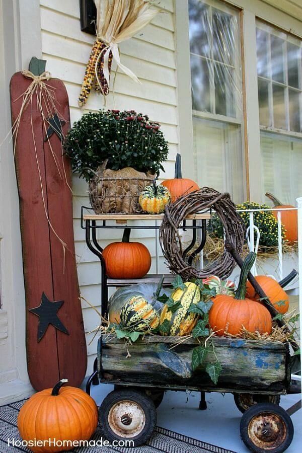 40 Best Fall Porch Decorating Ideas