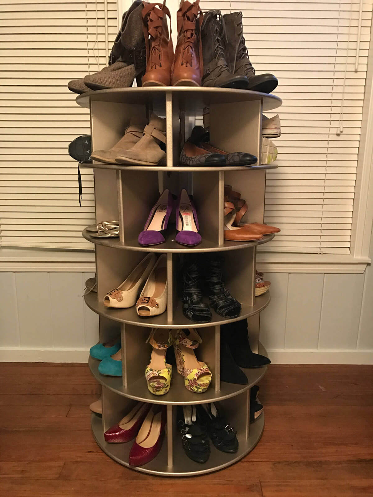 Highly Functional Round Spinning Shoe Rack
