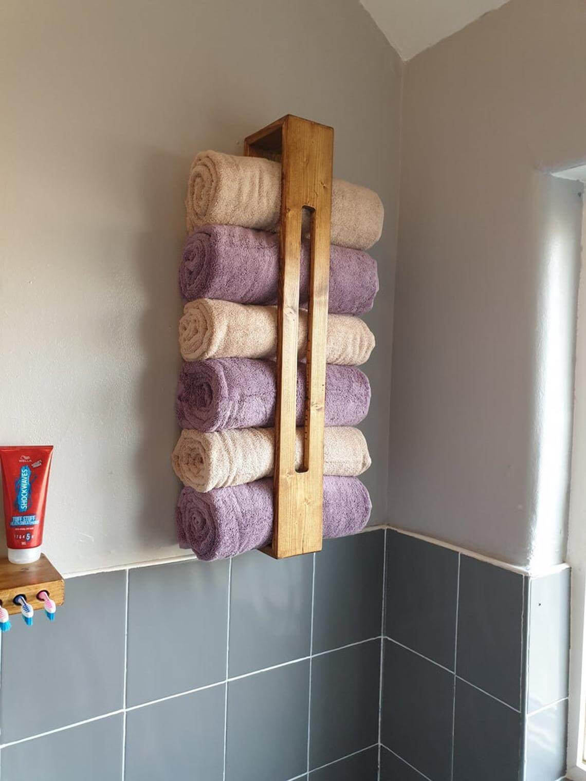 45 Best Towel Storage Ideas And Designs For 2021