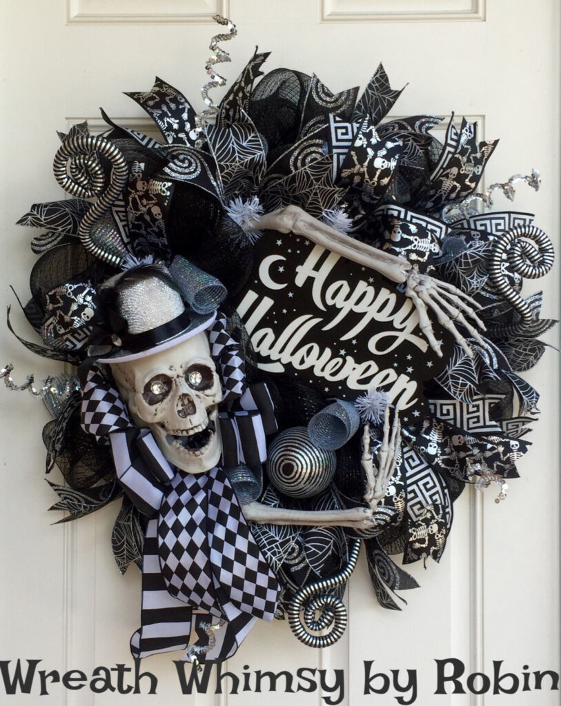 25 Spooky Etsy Halloween Decorations To Get In 2021