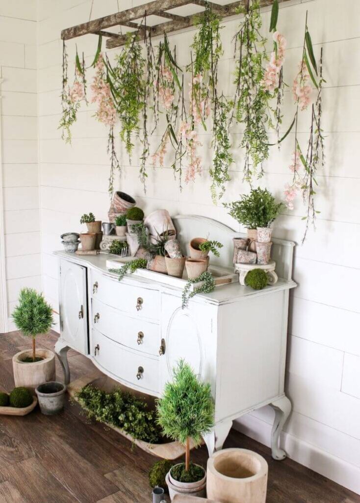 14 Best Farmhouse Style Flower Arrangements (Ideas and Designs) for 2021