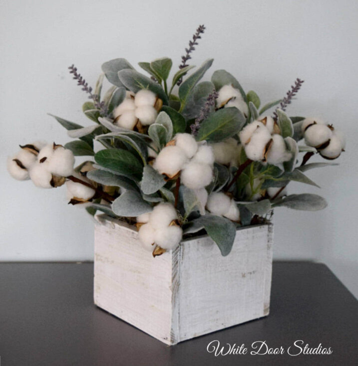 14 Best Farmhouse Style Flower Arrangements (Ideas and Designs) for 2024