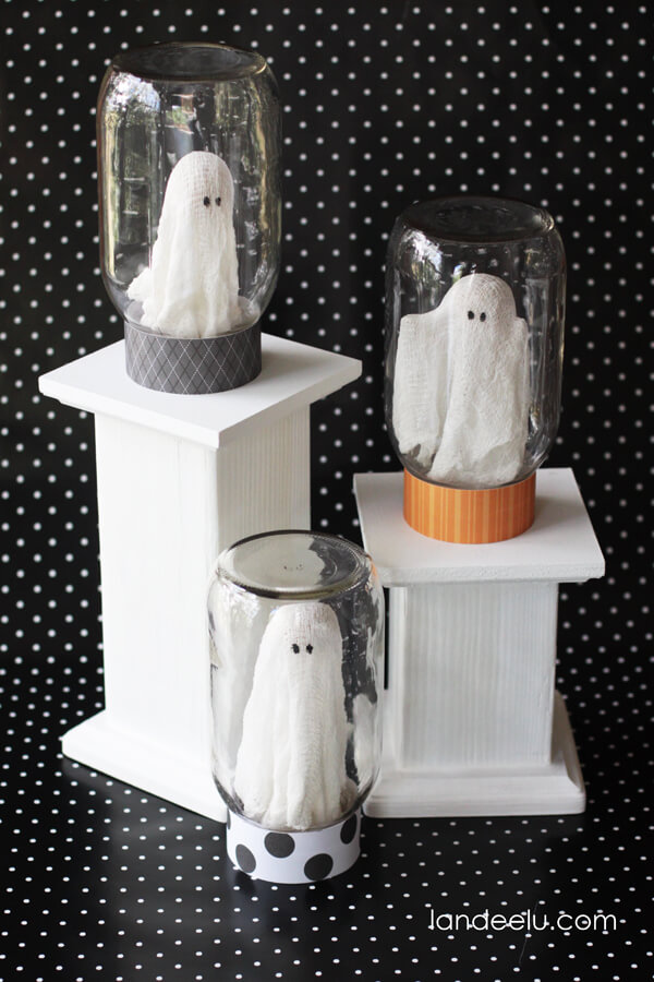 Spooky Ghost-Themed Halloween Mason Jar