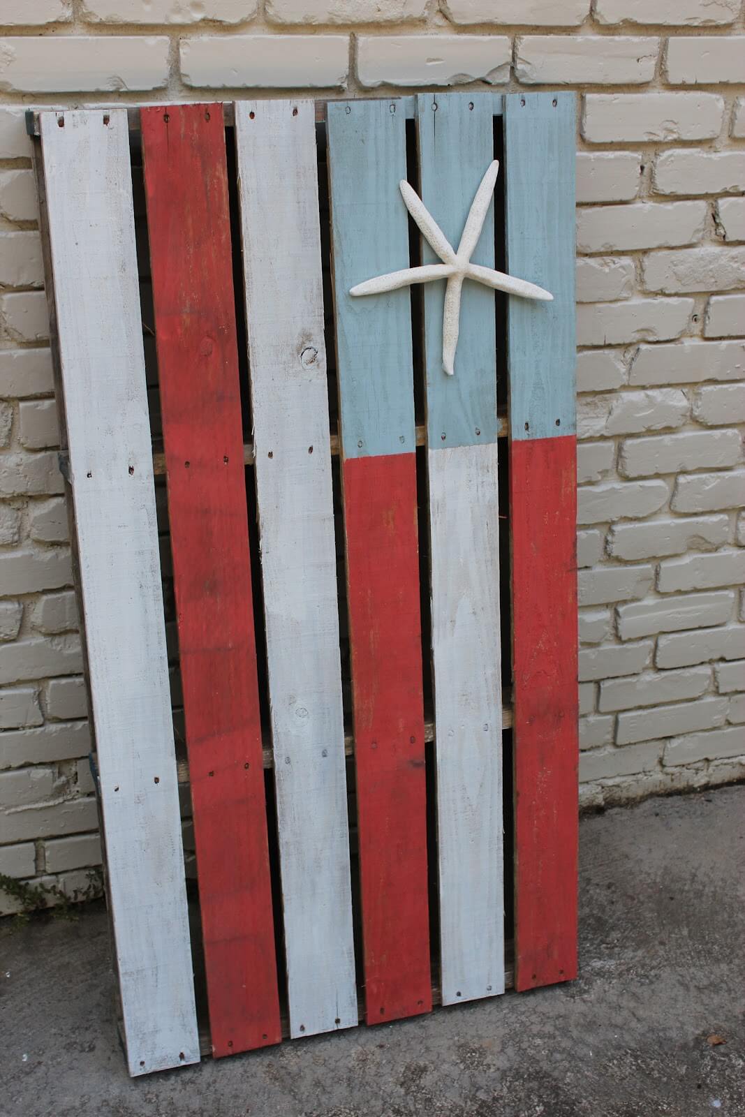 Starfish and Stripes Wooden Pallet Flag