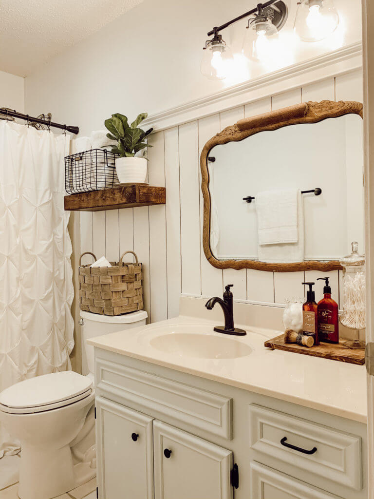 36 Best Farmhouse Bathroom Design And Decor Ideas For 2020