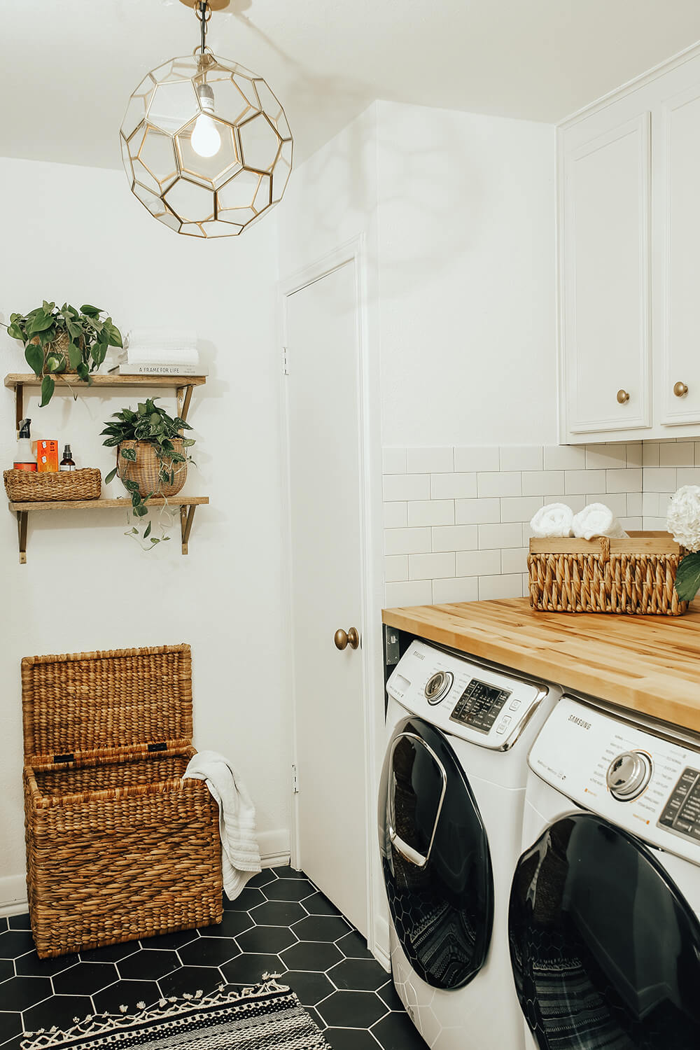 decorations for laundry rooms