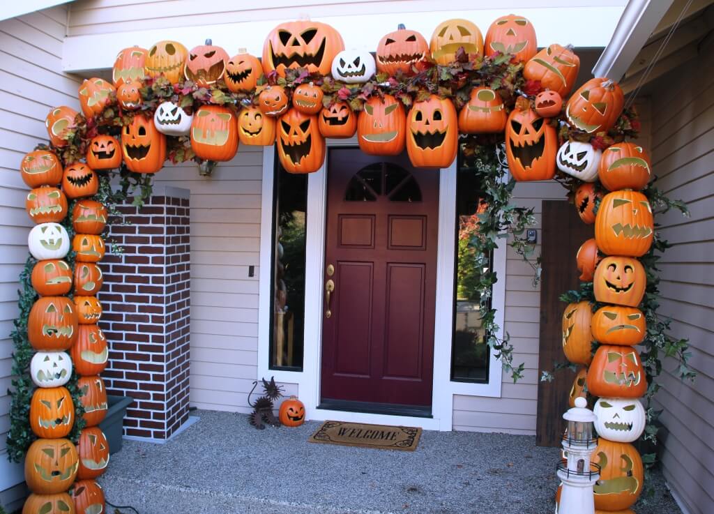 Multicolor Foam Jack O Lantern Stacked Archway Homebnc   09d Diy Halloween Outdoor Decorations Homebnc V3 