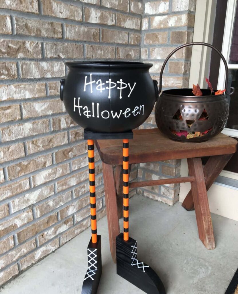 50 Chilling and Thrilling Halloween Porch Decorations for 2023