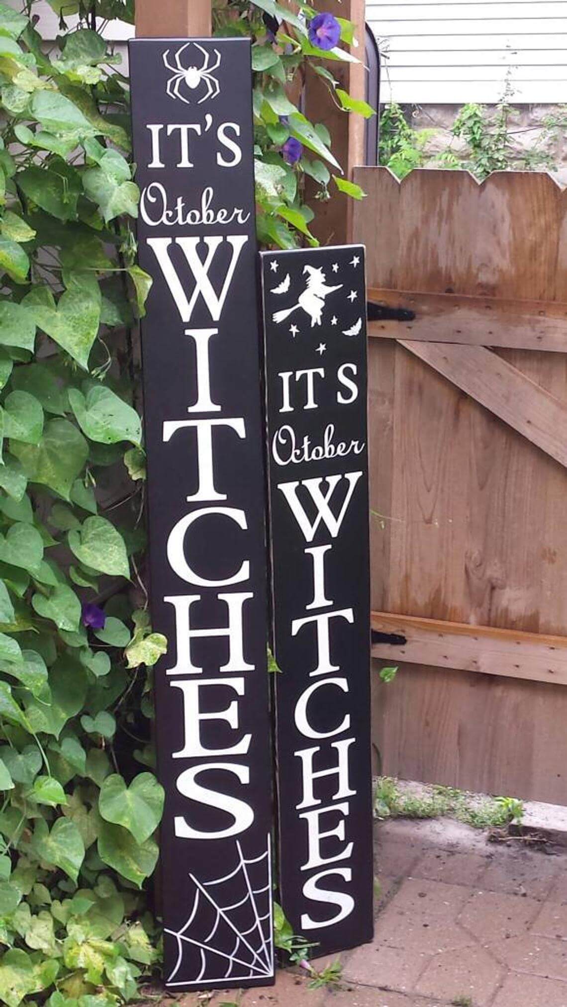 "Witches" Standup Spider Sign Set