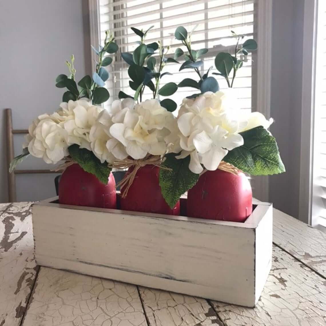 White and Wonderful Straight Lines Centerpiece Box