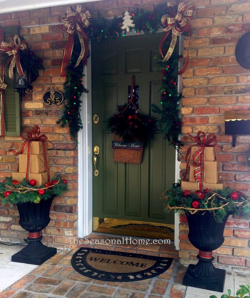 Embellished Welcoming North Pole Porch — Homebnc